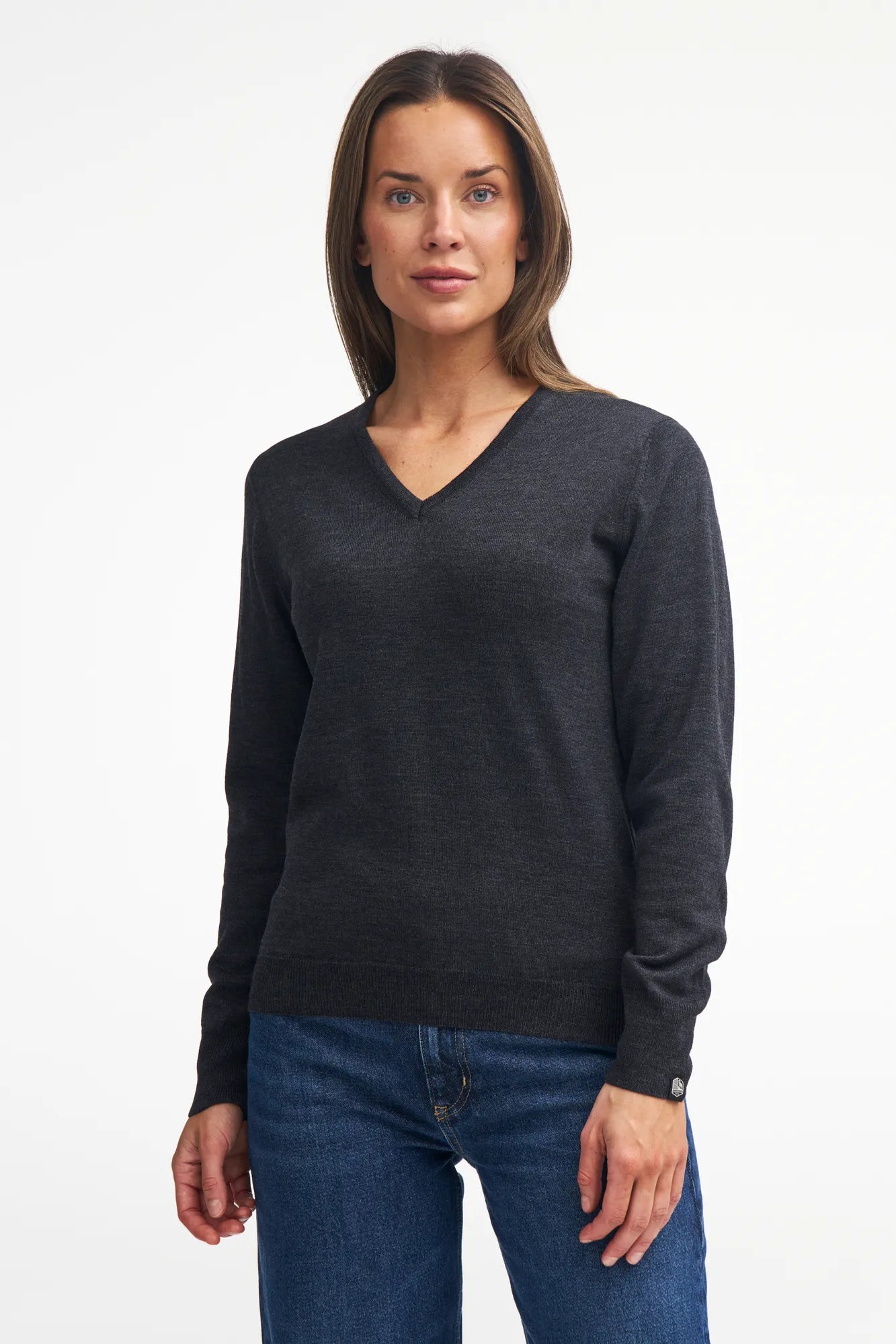 MERINO V - NECK FEMALE, 100% EXTRA FINE MERINOULL — STEELBLUE - Ivanhoe of Sweden