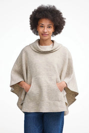NLS HUMLA PONCHO, 100% OFÄRGAD ULL — BIRCH - Ivanhoe of Sweden