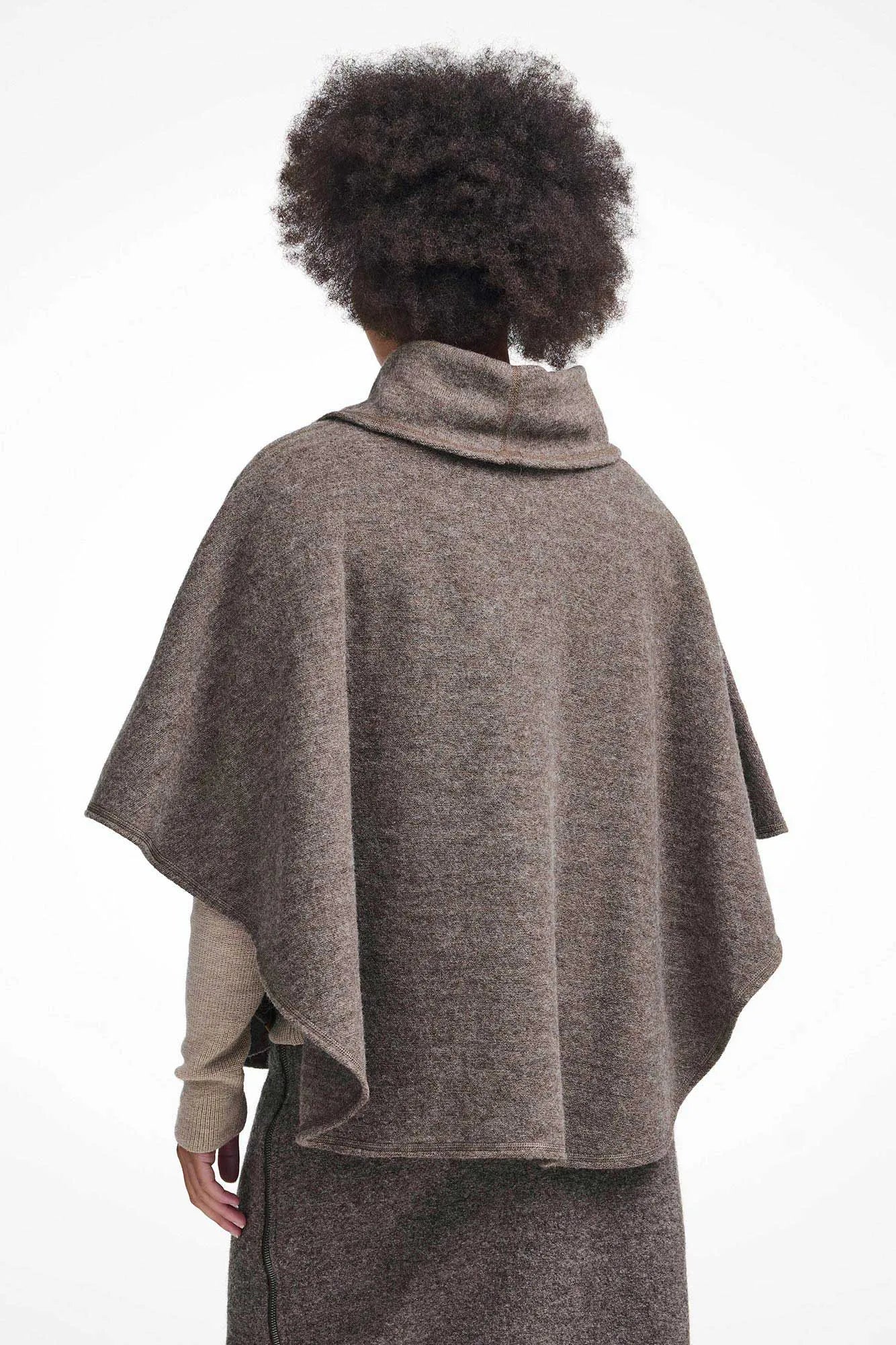 NLS HUMLA PONCHO, 100% OFÄRGAD ULL — NUTMEG - Ivanhoe of Sweden