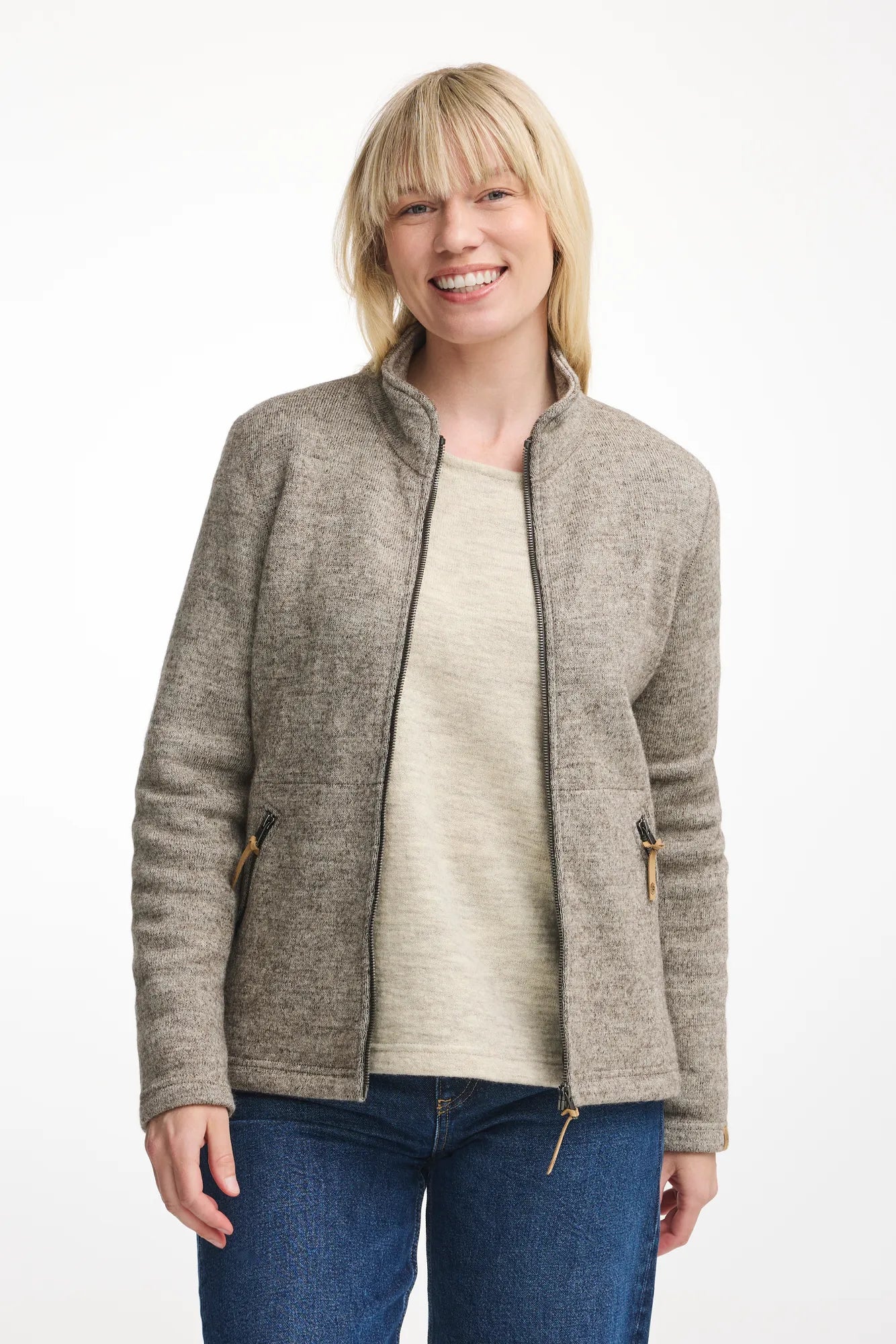 NLS TWIG FULL ZIP, 100% OFÄRGAD ULL — LATTE - Ivanhoe of Sweden
