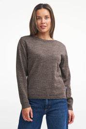 NLS TUNABO, ULLTRÖJA I 100% OFÄRGAD ULL — NUTMEG - Ivanhoe of Sweden
