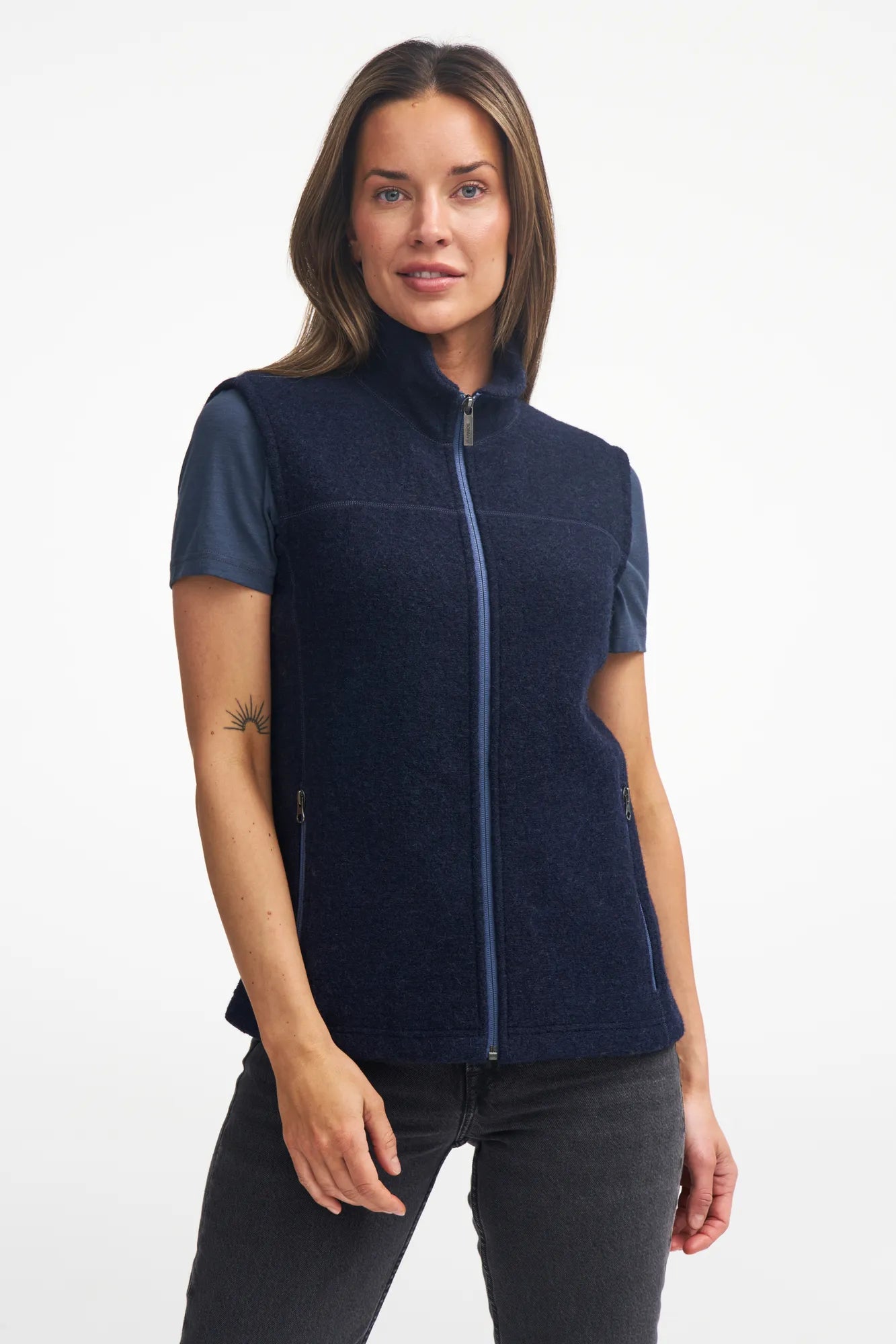 BEATA VEST, 100% FILTAD ULL — LIGHT NAVY - Ivanhoe of Sweden