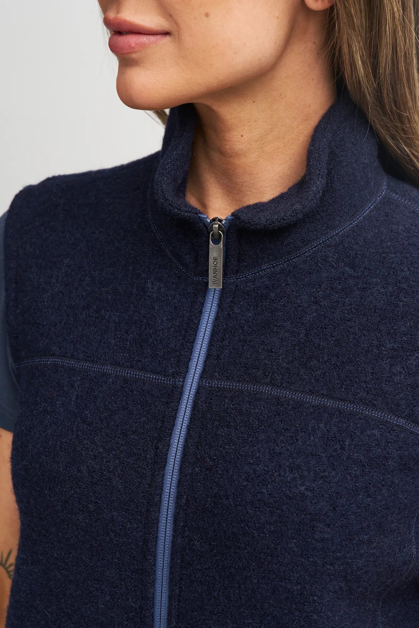 BEATA VEST, 100% FILTAD ULL — GRAPHITE MARL - Ivanhoe of Sweden