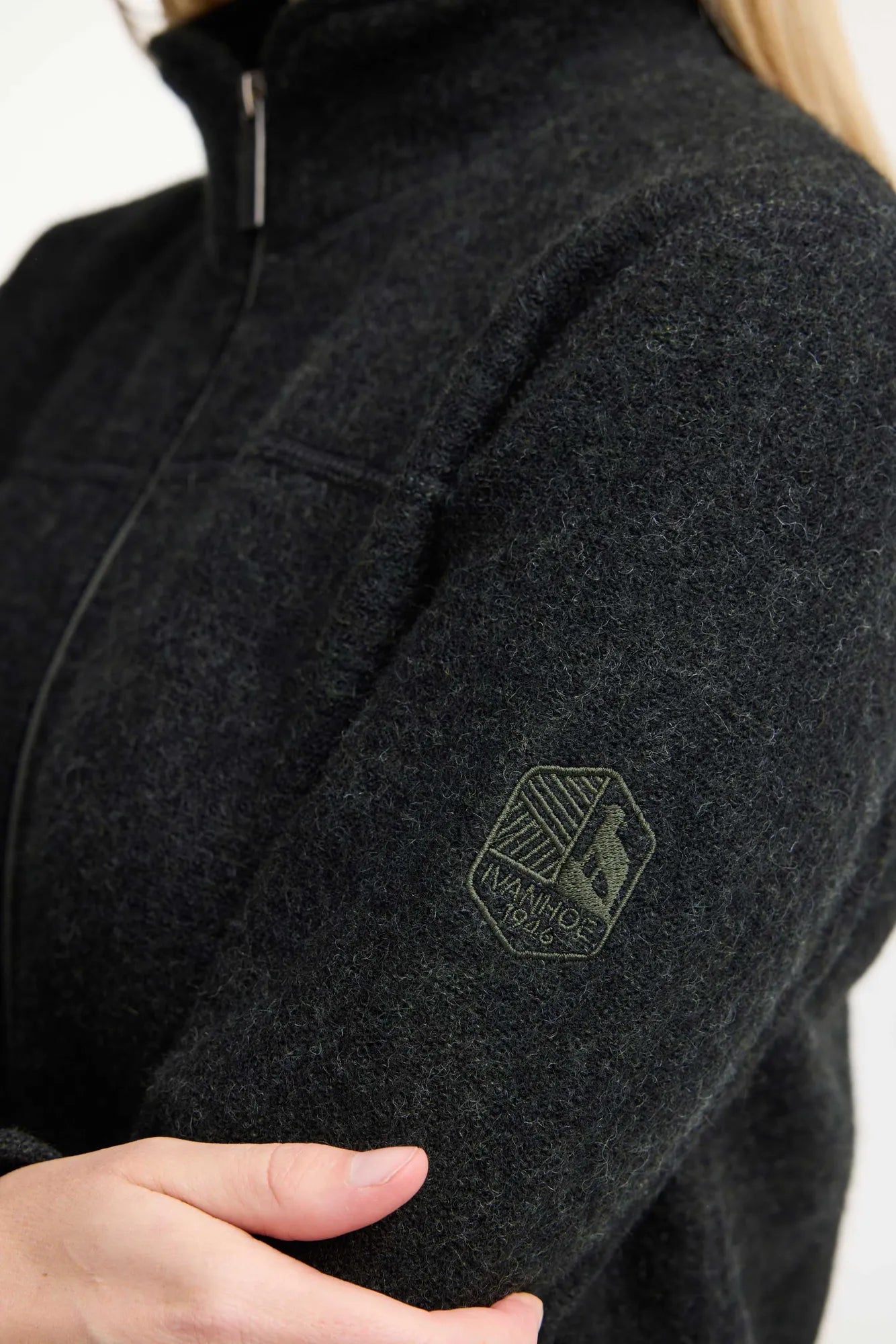 BEATA FULL ZIP, 100% FILTAD ULL — SCARAB - Ivanhoe of Sweden