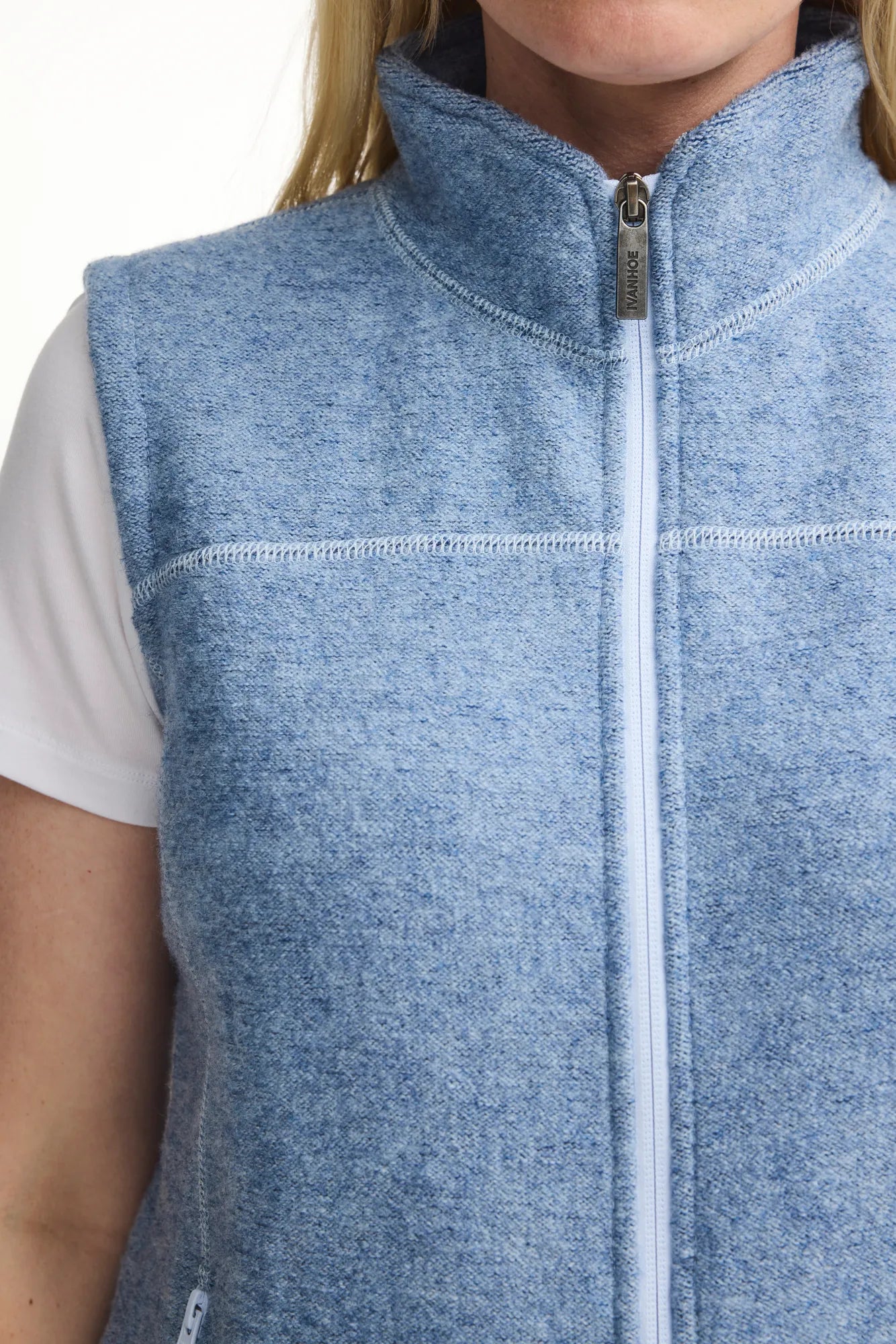 BEATA VEST, 100% FILTAD ULL — FADED DENIM - Ivanhoe of Sweden