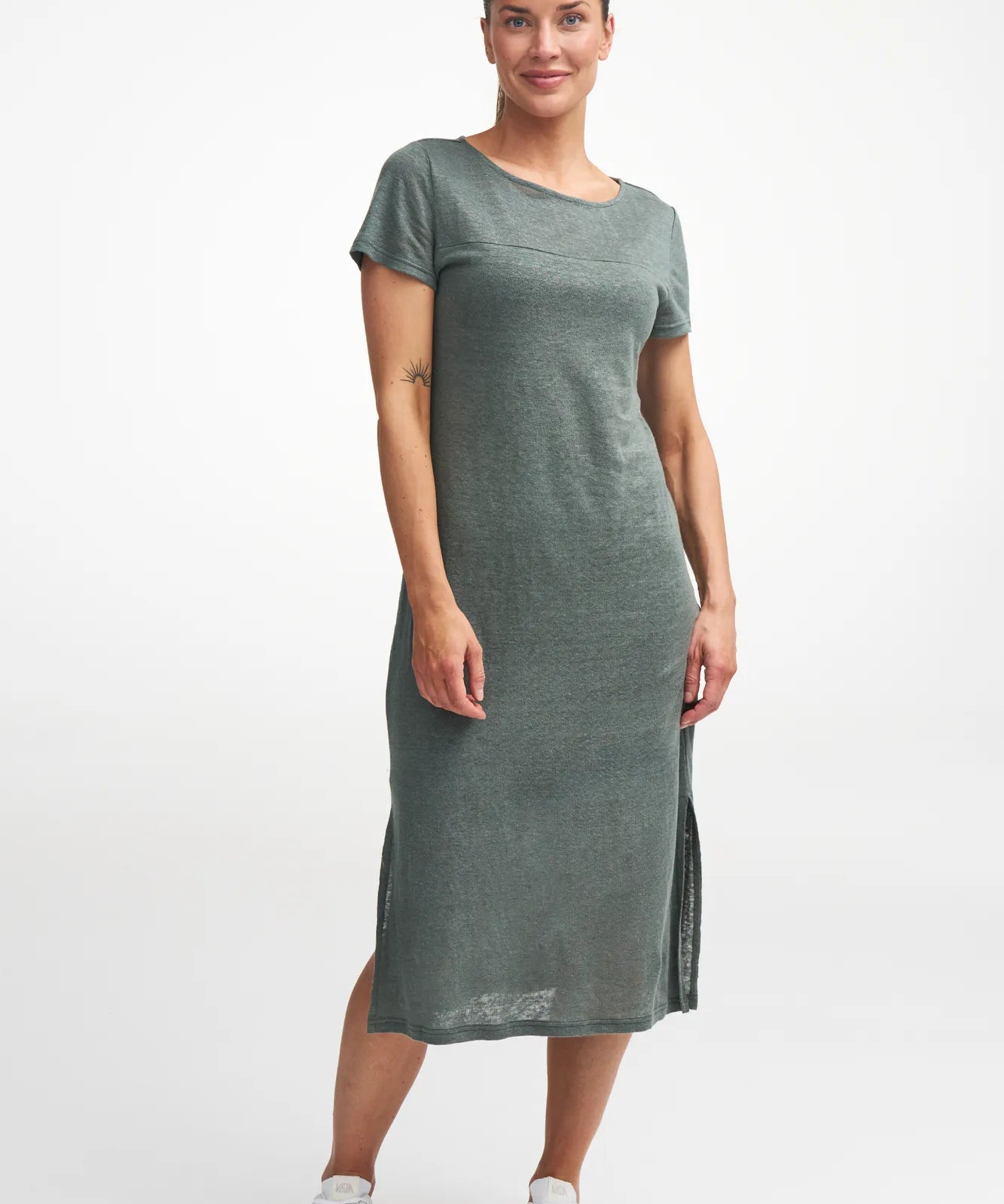 EDLA SOMMARKLÄNNING I 100% LIN — DARK OLIVE - Ivanhoe of Sweden