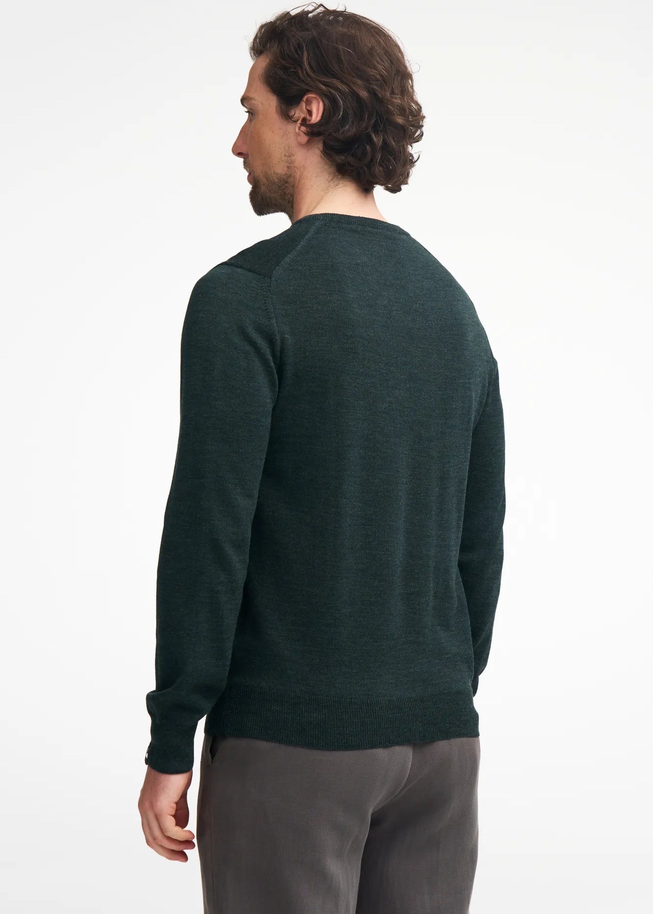 MERINO V - NECK MALE, 100% EXTRA FINE MERINOULL — RIFLE GREEN - Ivanhoe of Sweden