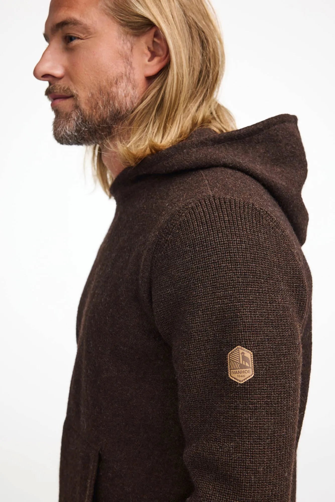 NLS PENTLAND HOOD, 100% OFÄRGAD ULL — COFFEE BEAN - Ivanhoe of Sweden