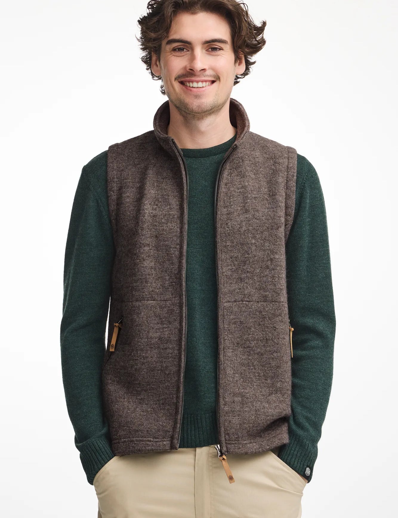 NLS BARLEY VEST, 100% OFÄRGAD ULL — NUTMEG - Ivanhoe of Sweden