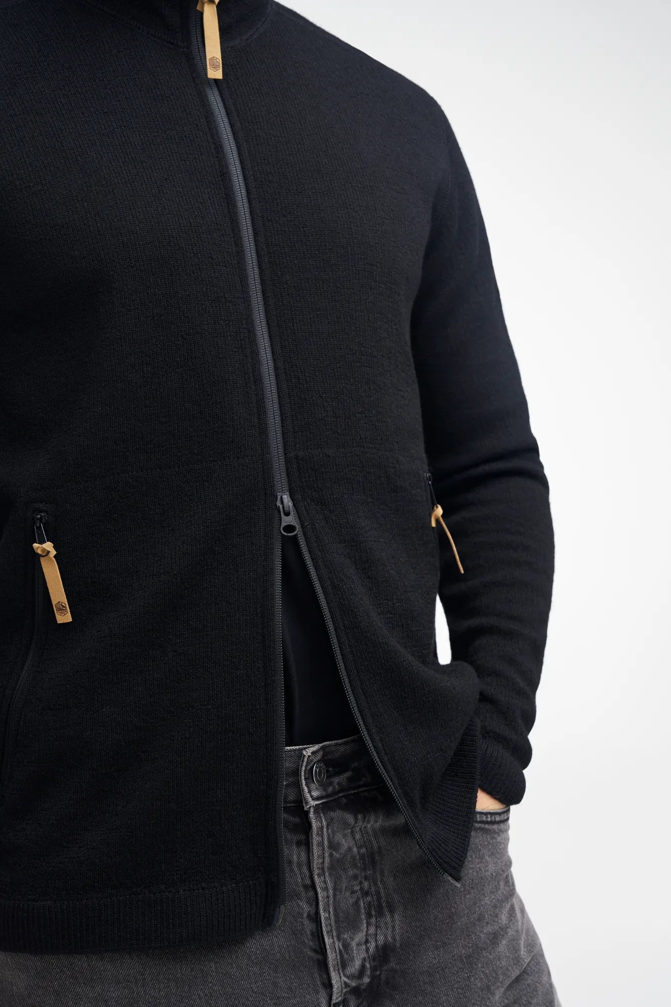 VOLMAR FULL ZIP, 69% ULL — BLACK - Ivanhoe of Sweden