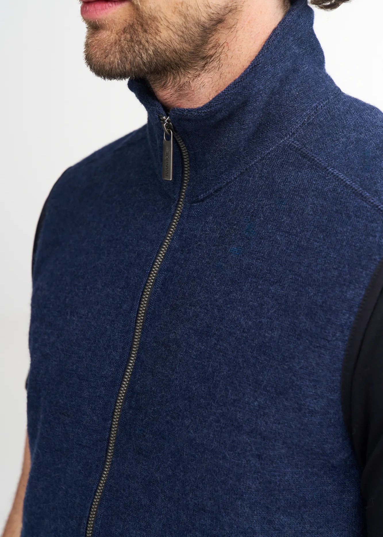 KURRE VEST, 60% FILTAD ULL, 40% LYOCELL — LIGHT NAVY - Ivanhoe of Sweden