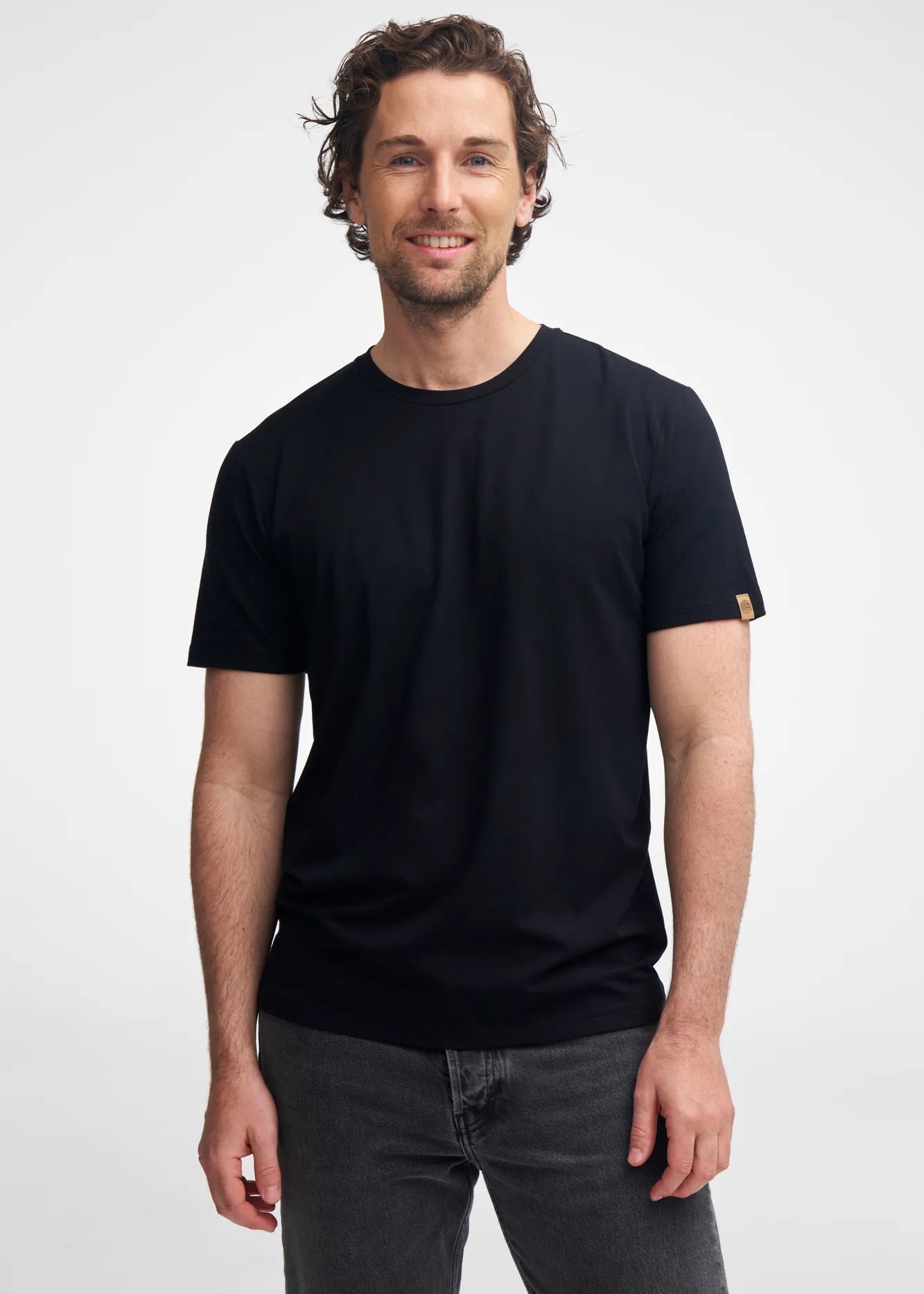 GY OTTO T - SHIRT — BLACK - Ivanhoe of Sweden