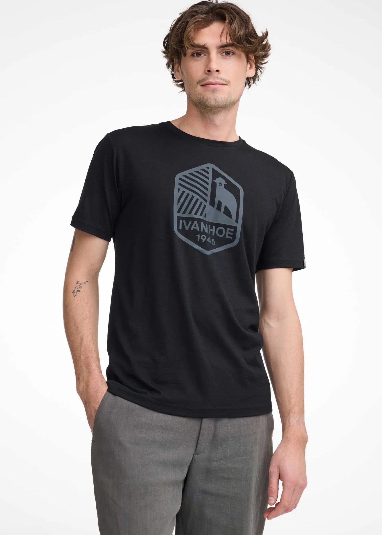 UW CEASAR SHIELD, 100% EXTRA FIN MERINO ULL — BLACK - Ivanhoe of Sweden