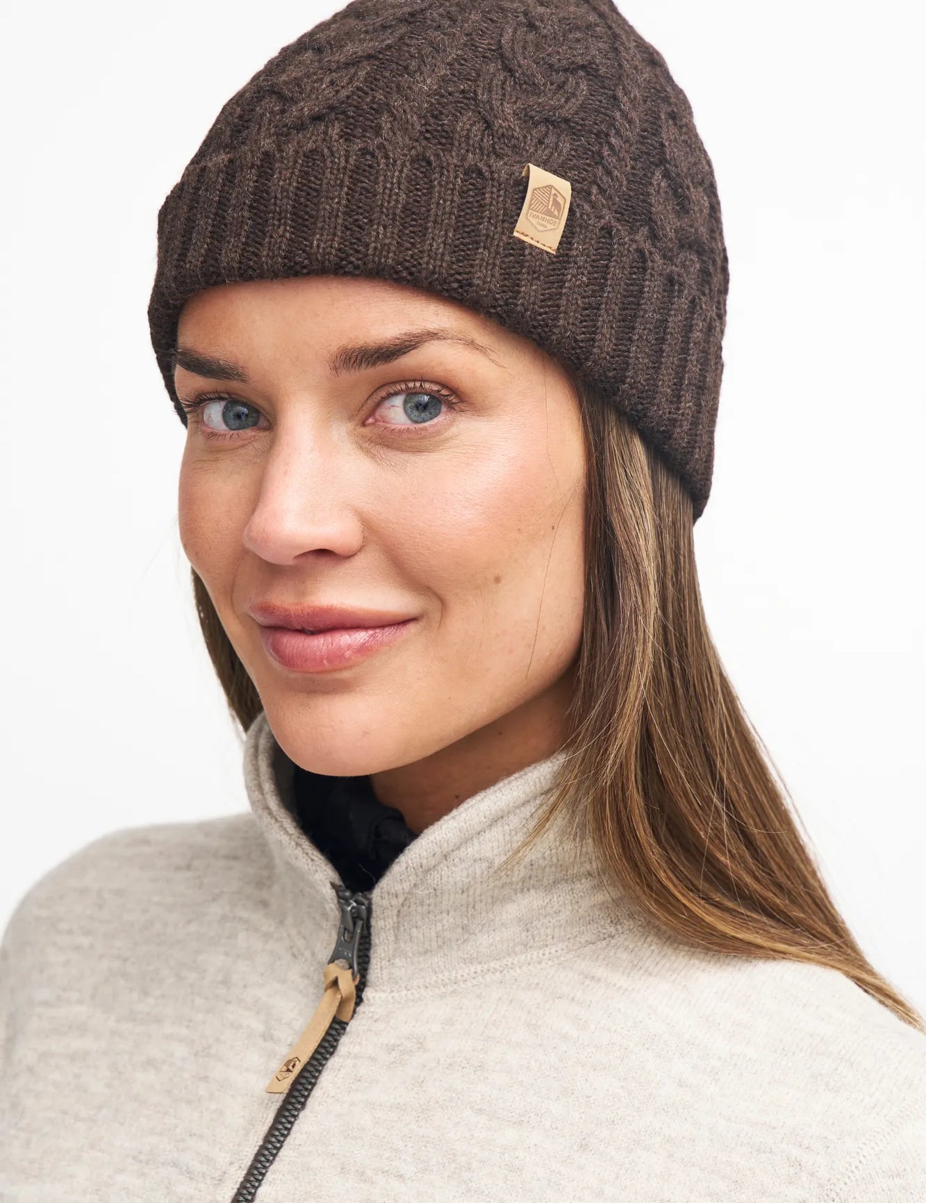 4100210056_Cable_Hat_4