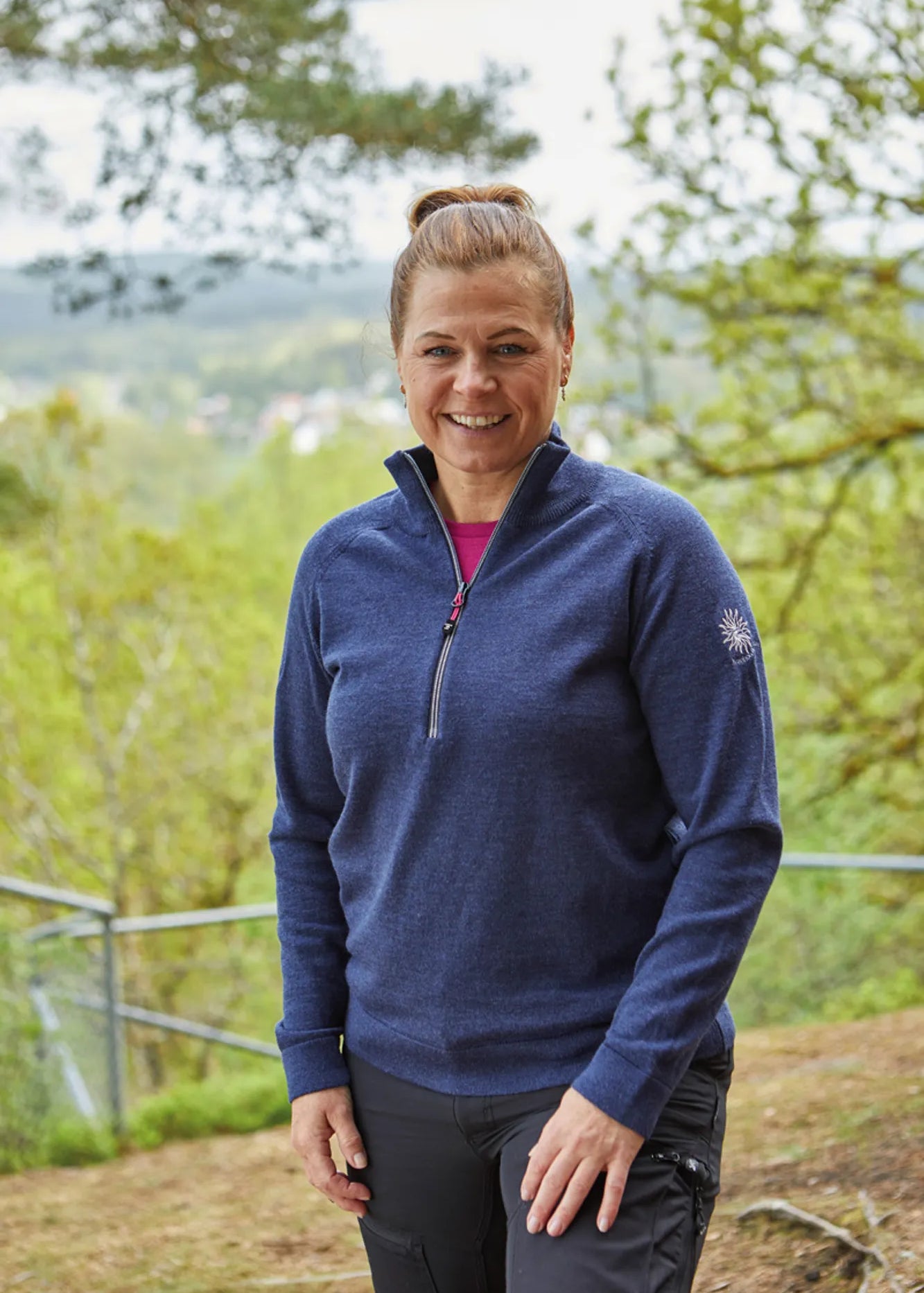 JANA HALF ZIP, 100% EXTRA FINE MERINOULL — BLACK - Ivanhoe of Sweden